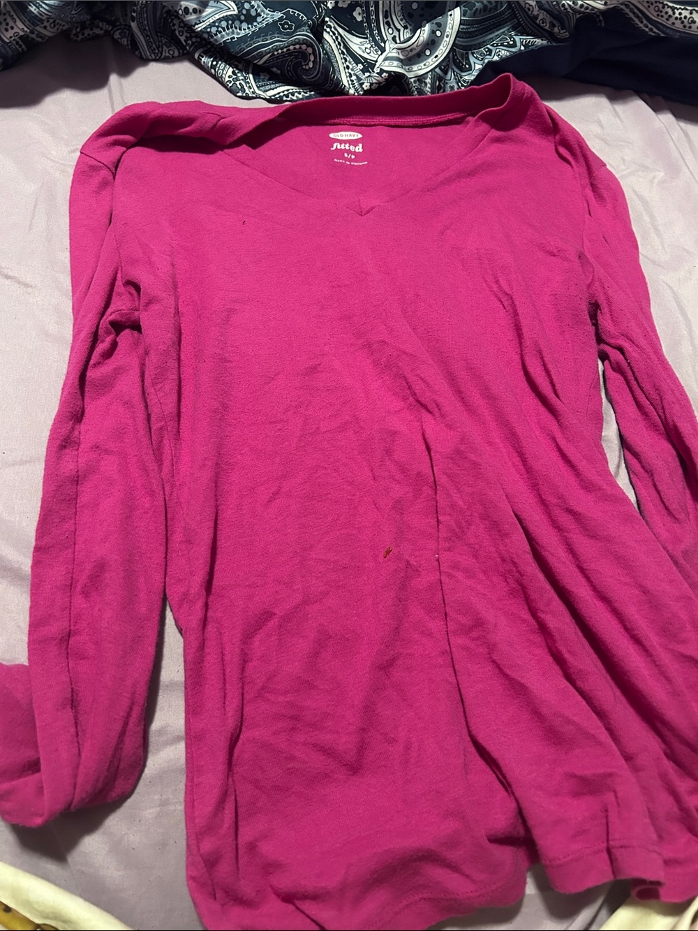 Old Navy Bright Fuchsia Long-Sleeve V-Neck Tee